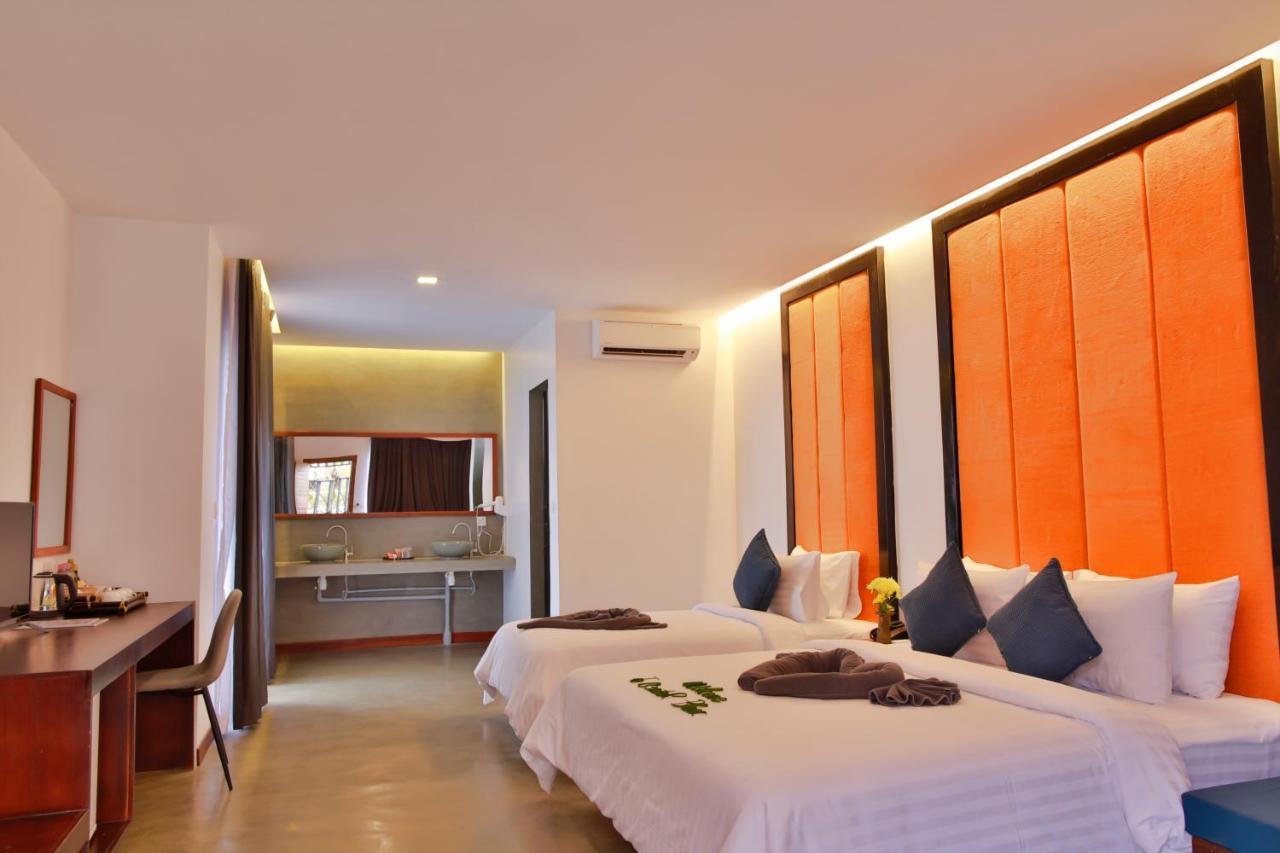 Central Corner Suite Siem Reap Buitenkant foto