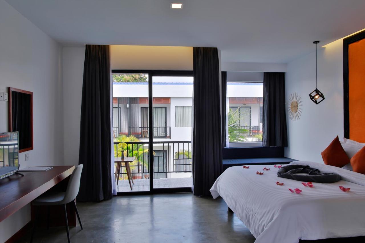 Central Corner Suite Siem Reap Buitenkant foto