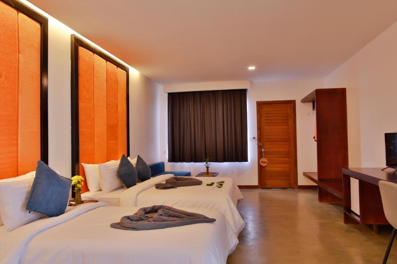 Central Corner Suite Siem Reap Buitenkant foto