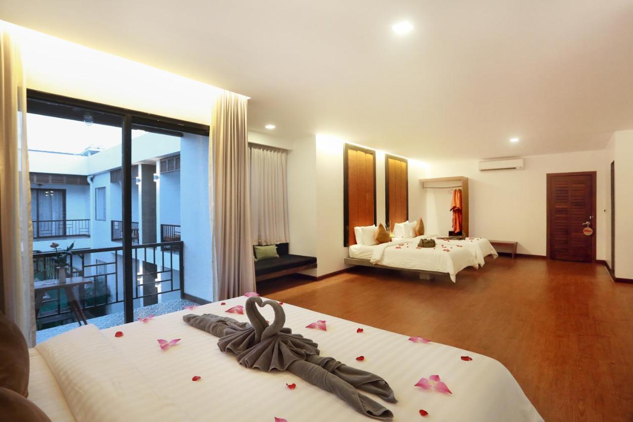 Central Corner Suite Siem Reap Buitenkant foto