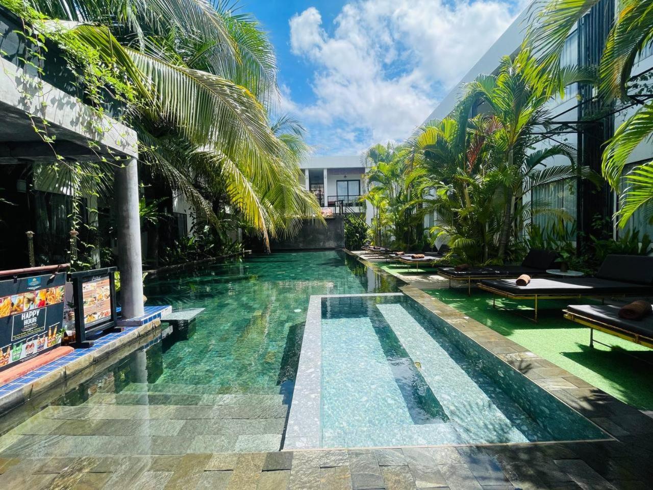 Central Corner Suite Siem Reap Buitenkant foto