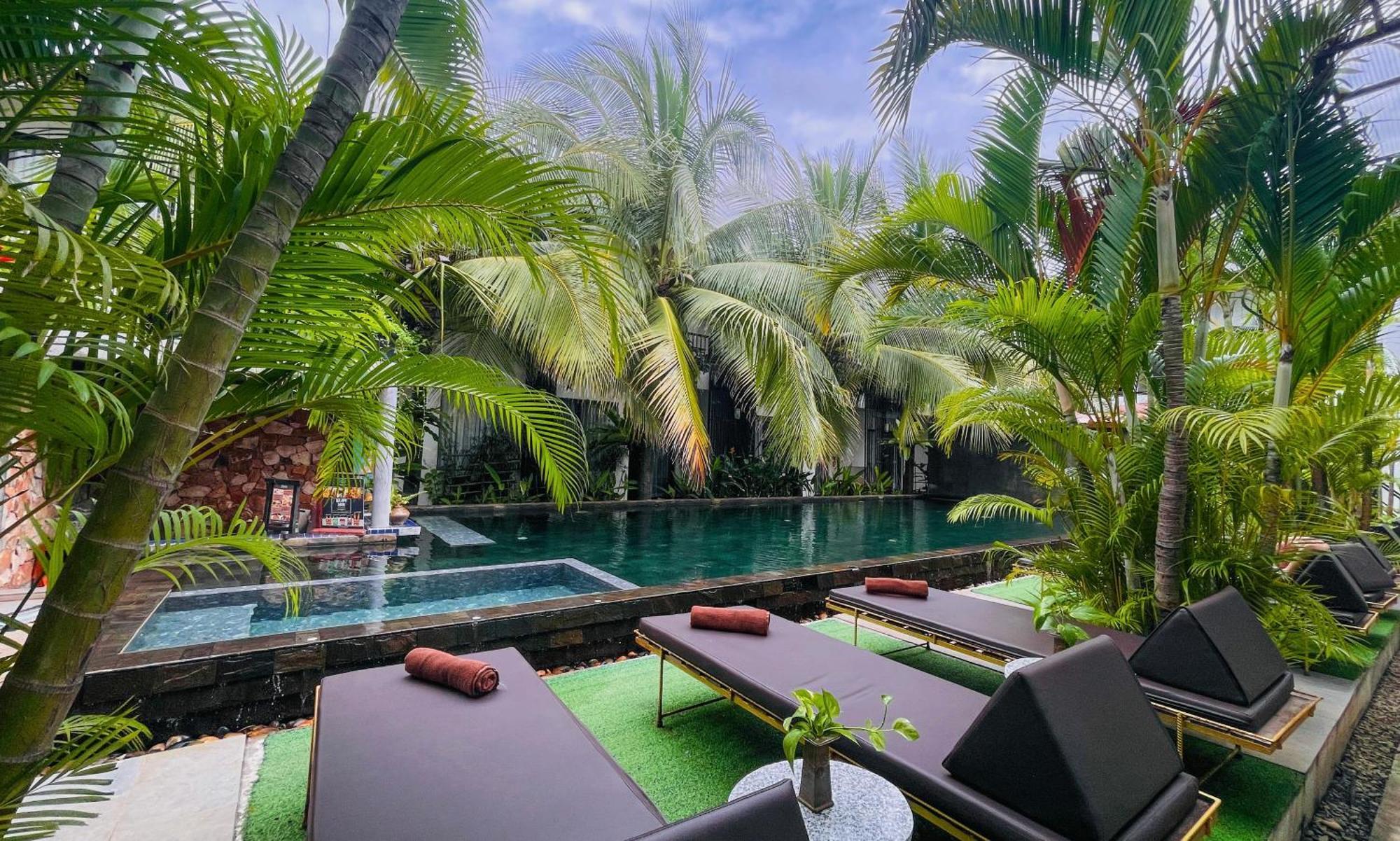 Central Corner Suite Siem Reap Buitenkant foto
