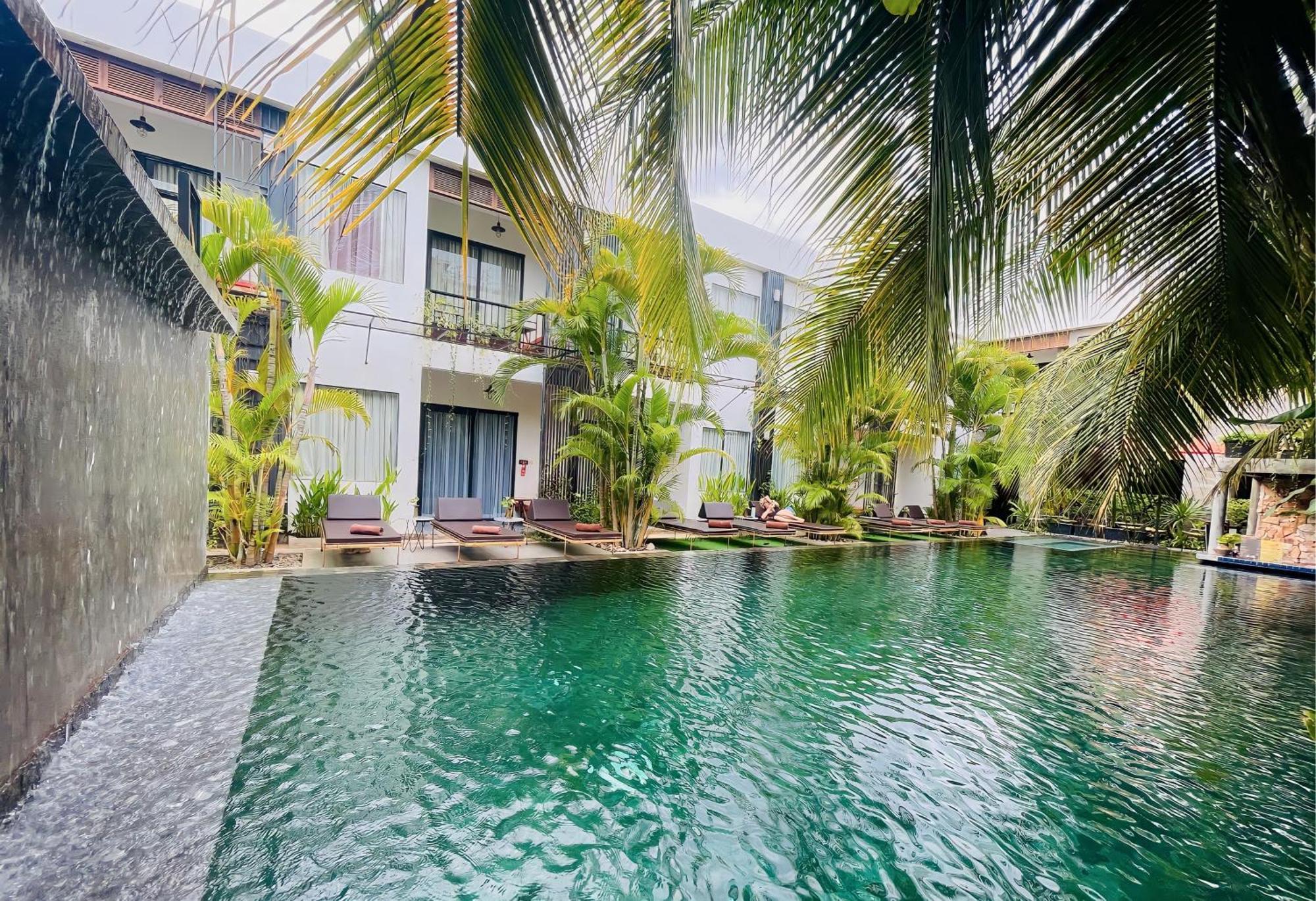 Central Corner Suite Siem Reap Buitenkant foto
